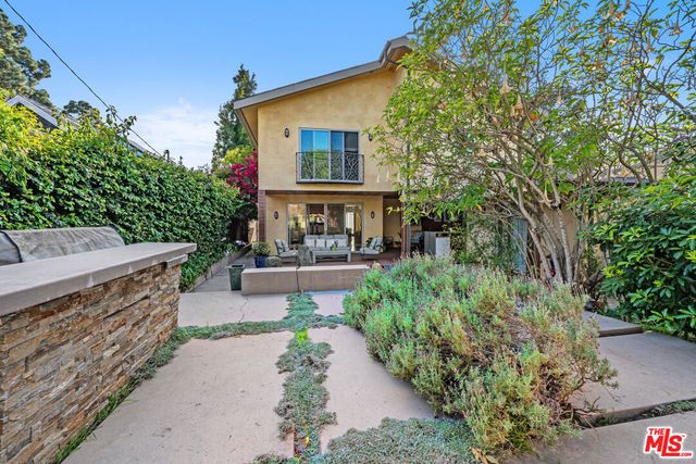 3260 Malcolm Avenue, Los Angeles, CA 90034