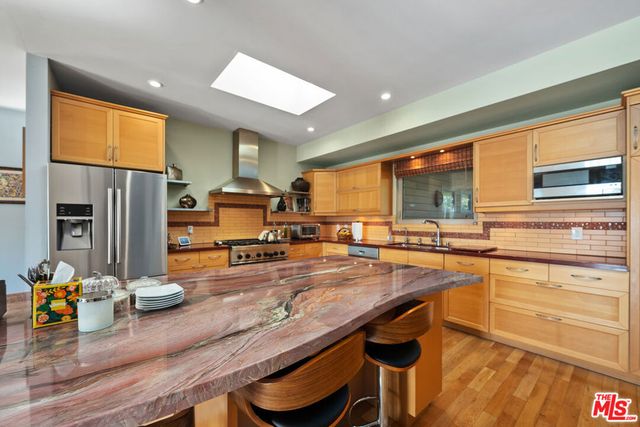 3260 Malcolm Avenue, Los Angeles, CA 90034