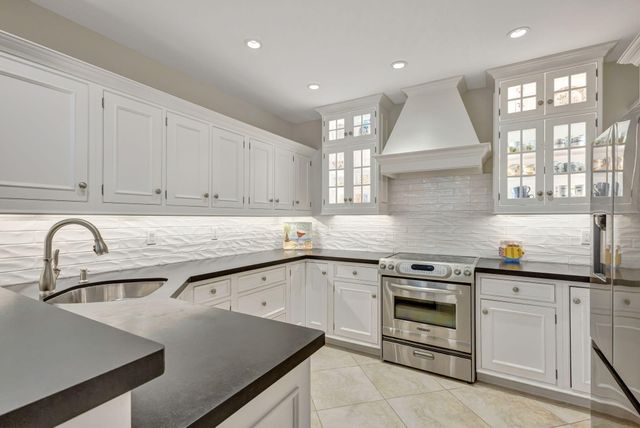 1408 MAINSAIL Circle, Jupiter, FL 33477