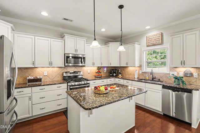 732 Lone Pine Loop, Fuquay Varina, NC 27526
