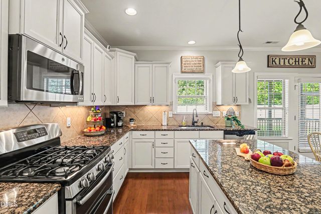 732 Lone Pine Loop, Fuquay Varina, NC 27526