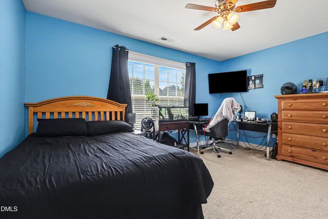 732 Lone Pine Loop, Fuquay Varina, NC 27526