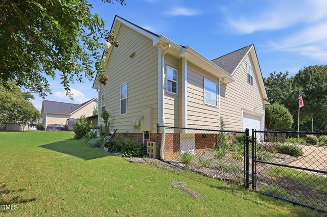 2725 Lautenberg Lane, Willow Springs, NC 27592
