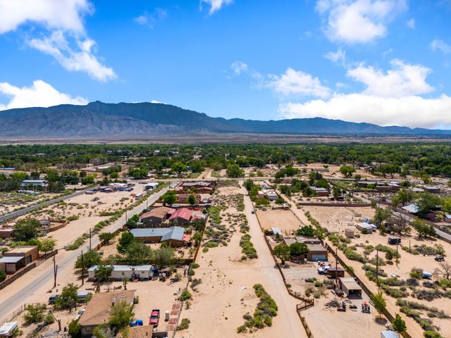 120 Barnard Road, Corrales, NM 87048