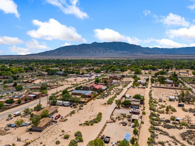 120 Barnard Road, Corrales, NM 87048