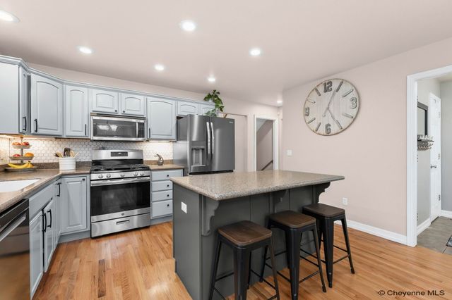 922 WEST DALE BLVD, Cheyenne, WY 82001