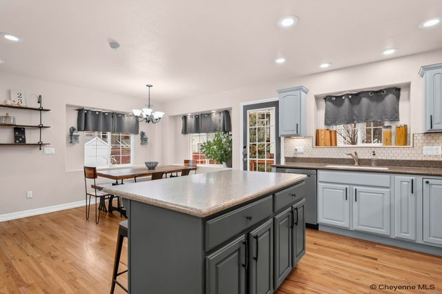 922 WEST DALE BLVD, Cheyenne, WY 82001