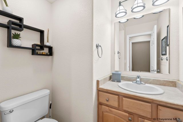 922 WEST DALE BLVD, Cheyenne, WY 82001