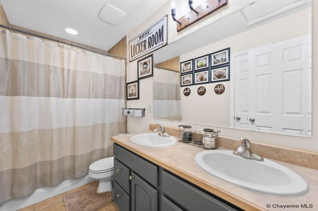 922 WEST DALE BLVD, Cheyenne, WY 82001