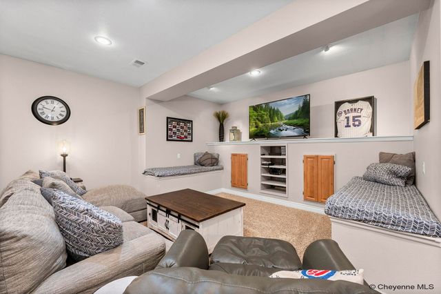 922 WEST DALE BLVD, Cheyenne, WY 82001