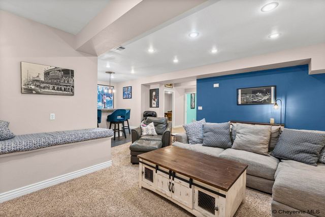 922 WEST DALE BLVD, Cheyenne, WY 82001