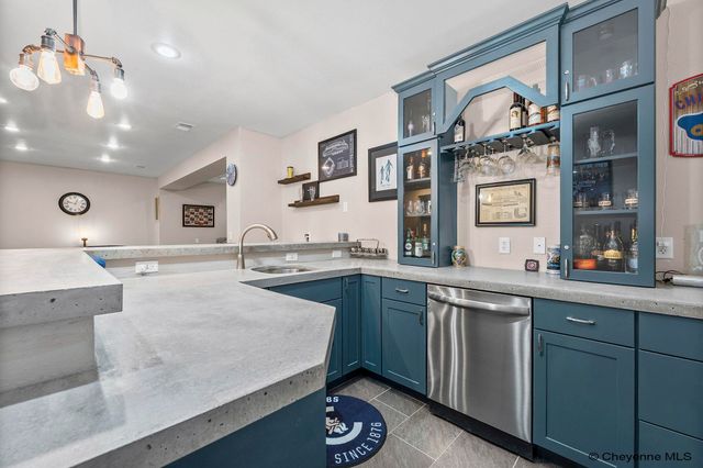 922 WEST DALE BLVD, Cheyenne, WY 82001