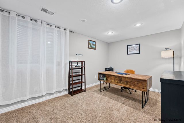 922 WEST DALE BLVD, Cheyenne, WY 82001