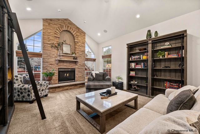 922 WEST DALE BLVD, Cheyenne, WY 82001