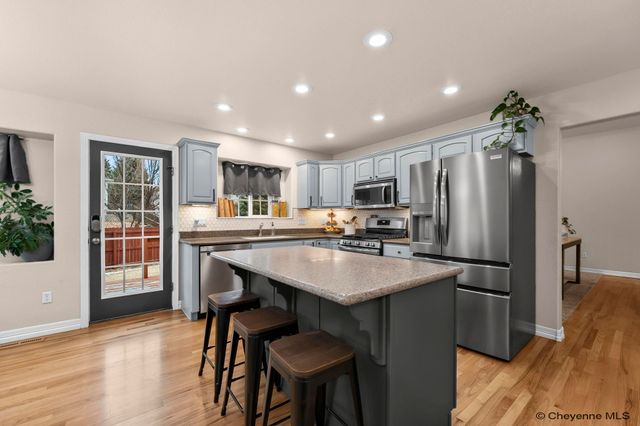 922 WEST DALE BLVD, Cheyenne, WY 82001