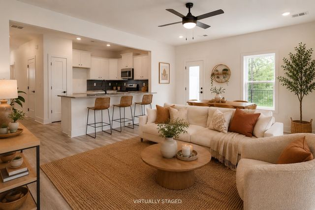 618 Farcroft Trail, Roebuck, SC 29376