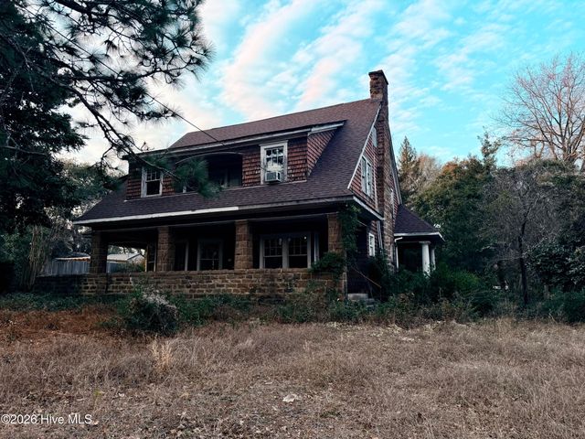 316 Entwistle Street, Hamlet, NC 28345