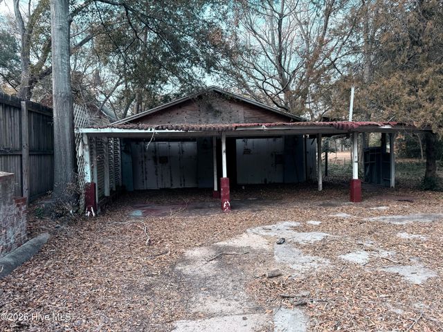 316 Entwistle Street, Hamlet, NC 28345