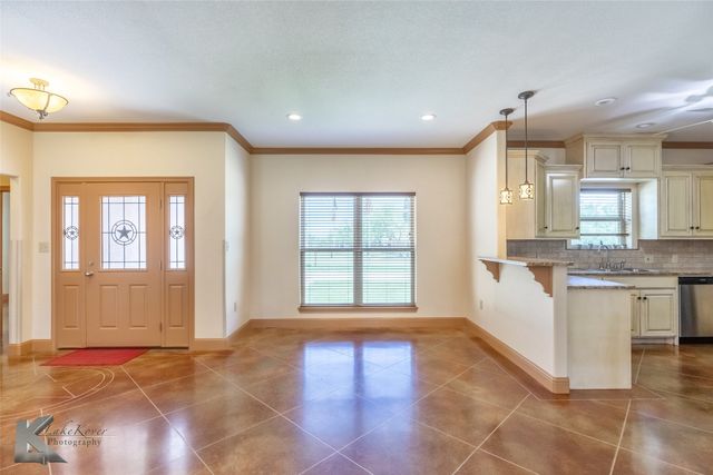 806 Tanglewood Drive, Clyde, TX 79510
