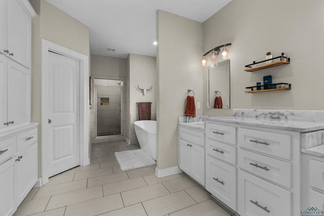 295 Towering Oaks Haven, Longview, TX 75602