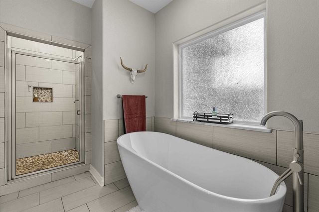 295 Towering Oaks Haven, Longview, TX 75602