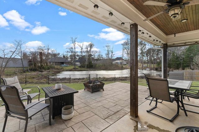 295 Towering Oaks Haven, Longview, TX 75602