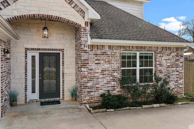 295 Towering Oaks Haven, Longview, TX 75602