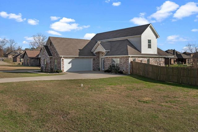 295 Towering Oaks Haven, Longview, TX 75602