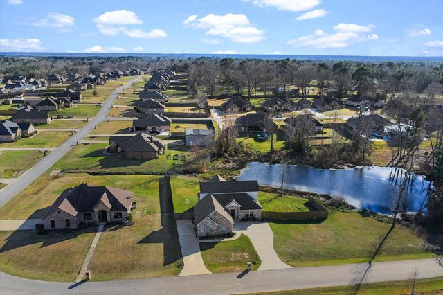 295 Towering Oaks Haven, Longview, TX 75602