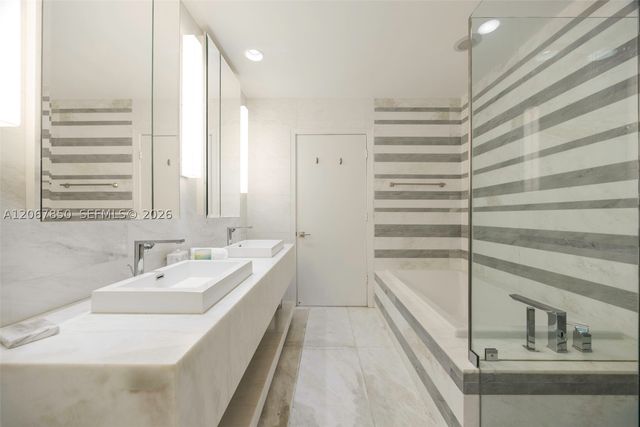 801 S Pointe Dr 301, Miami Beach, FL 33139