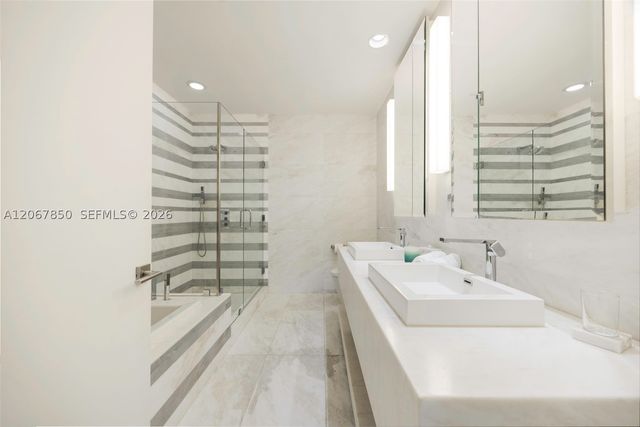 801 S Pointe Dr 301, Miami Beach, FL 33139