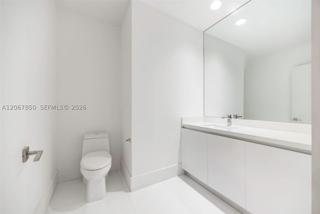 801 S Pointe Dr 301, Miami Beach, FL 33139