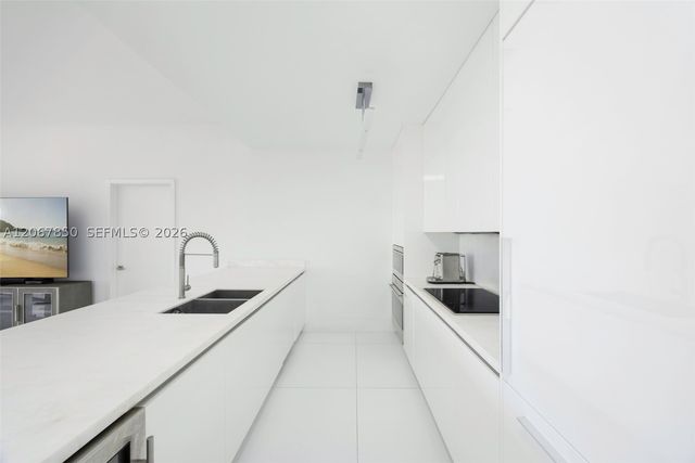 801 S Pointe Dr 301, Miami Beach, FL 33139