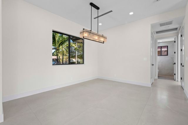 621 NW 42nd Avenue, Coconut Creek, FL 33066