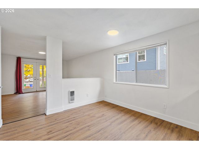 5620 Ne KILLINGSWORTH St, Portland, OR 97218