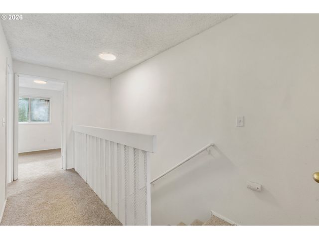 5620 Ne KILLINGSWORTH St, Portland, OR 97218