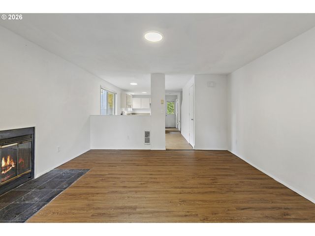 5620 Ne KILLINGSWORTH St, Portland, OR 97218