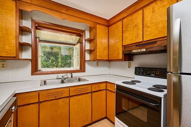186 East St, Southampton, MA 01073