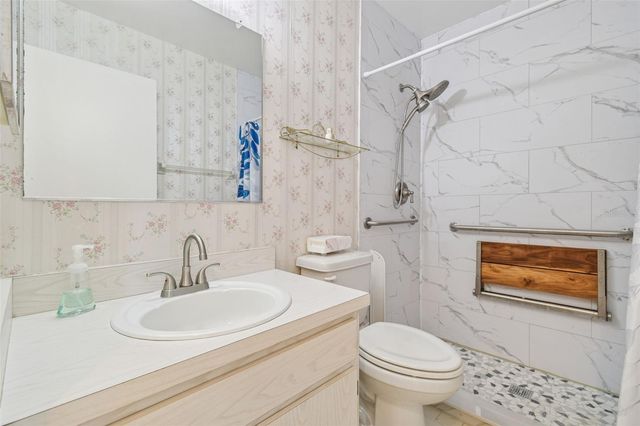 123 GLENDOWER CIRCLE, Sun City Center, FL 33573