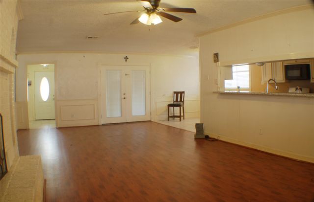 1846 Westwood Drive, Stafford, TX 77477