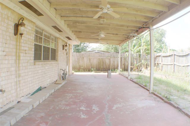 1846 Westwood Drive, Stafford, TX 77477