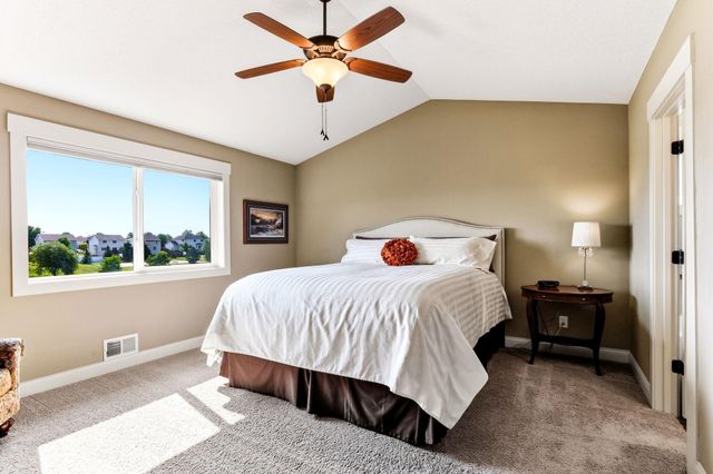 157 Dongola Lane, Shakopee, MN 55379