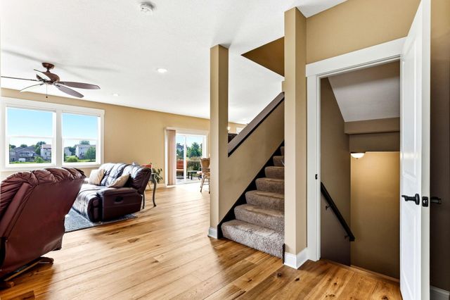 157 Dongola Lane, Shakopee, MN 55379