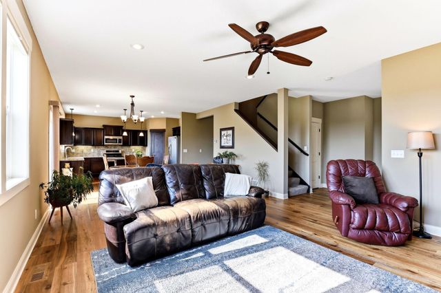 157 Dongola Lane, Shakopee, MN 55379