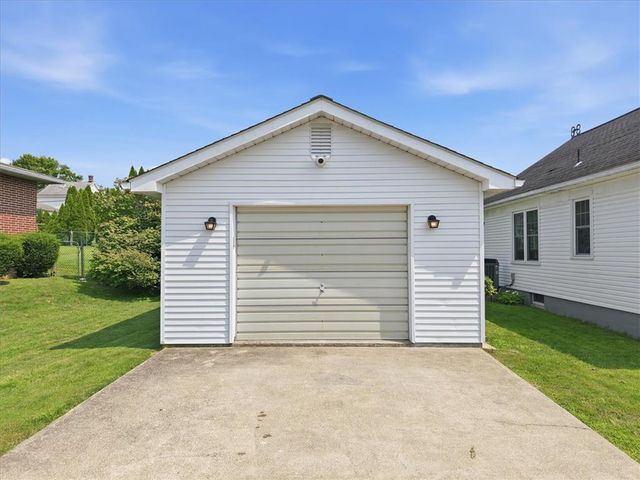 1395 Jefferson Street, Hellertown Boro, PA 18055