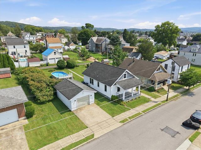 1395 Jefferson Street, Hellertown Boro, PA 18055