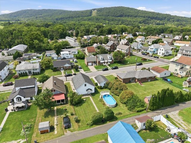 1395 Jefferson Street, Hellertown Boro, PA 18055