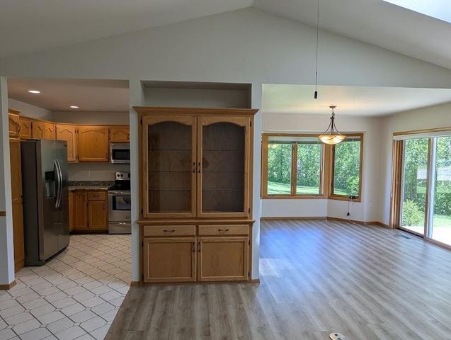 2721 W 9TH AVENUE, Oshkosh, WI 54904