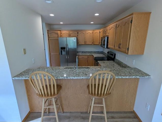 2721 W 9TH AVENUE, Oshkosh, WI 54904