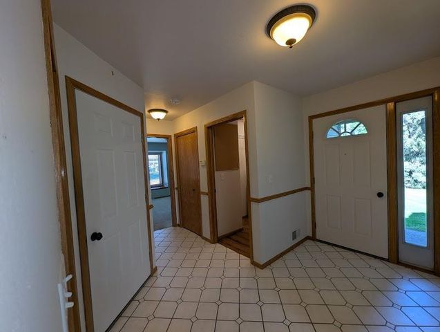 2721 W 9TH AVENUE, Oshkosh, WI 54904